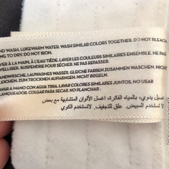 💞DÉESE LINGERIE - EUC Unlined, Wired Bra (38F/DDD) - Picture 13 of 13